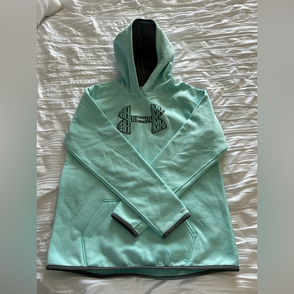 FREE SHORTS/UNDER ARMOUR HOODIE